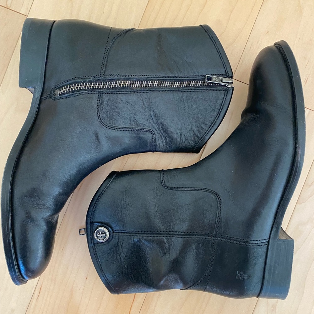 Frye Melissa Button Short Leather Boots